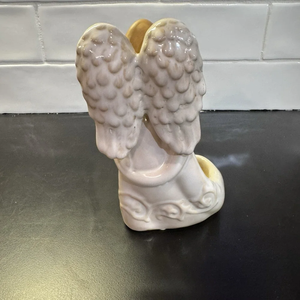 Yankee Candle Ceramic Angel Holding Dove Tea Light‎ Candle Holder Figurine 6.5
